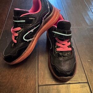 Source Unknown Black and Pink Light-Up Kids Sneakers with Mint Accent